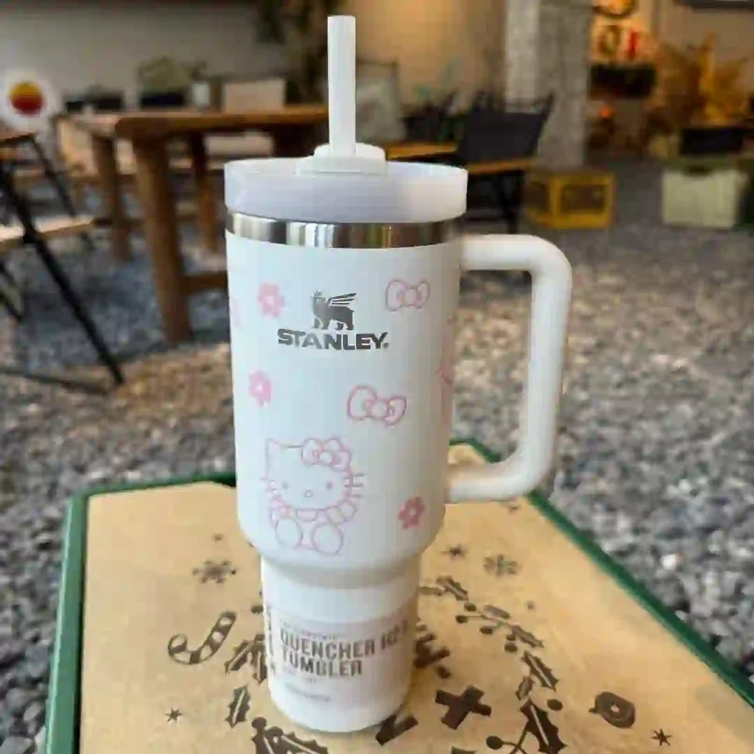 Stanley Quencher H2.0 Tumbler with Handle and Straw 40 oz