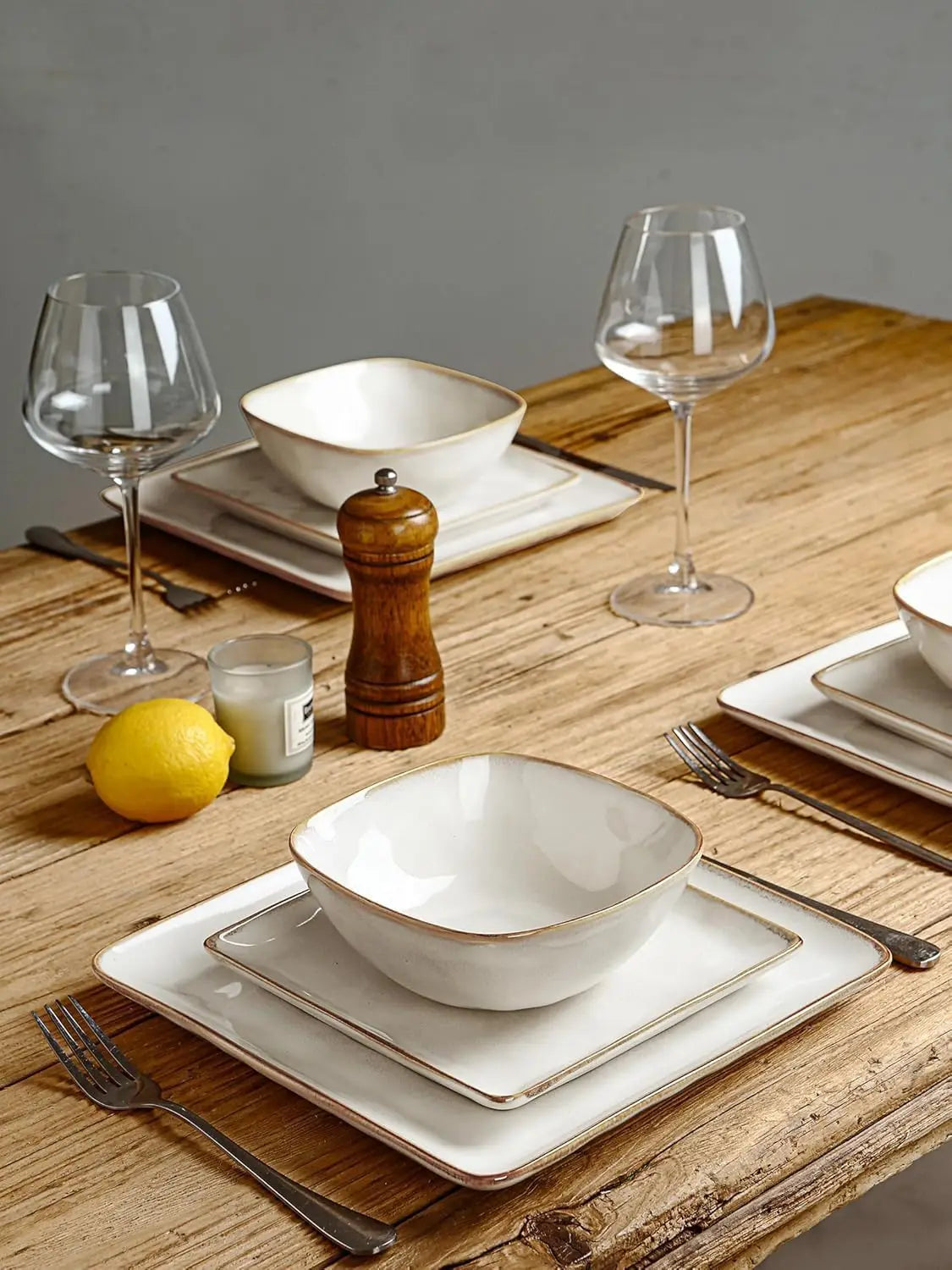 24-Piece Dinnerware Set, service for 8